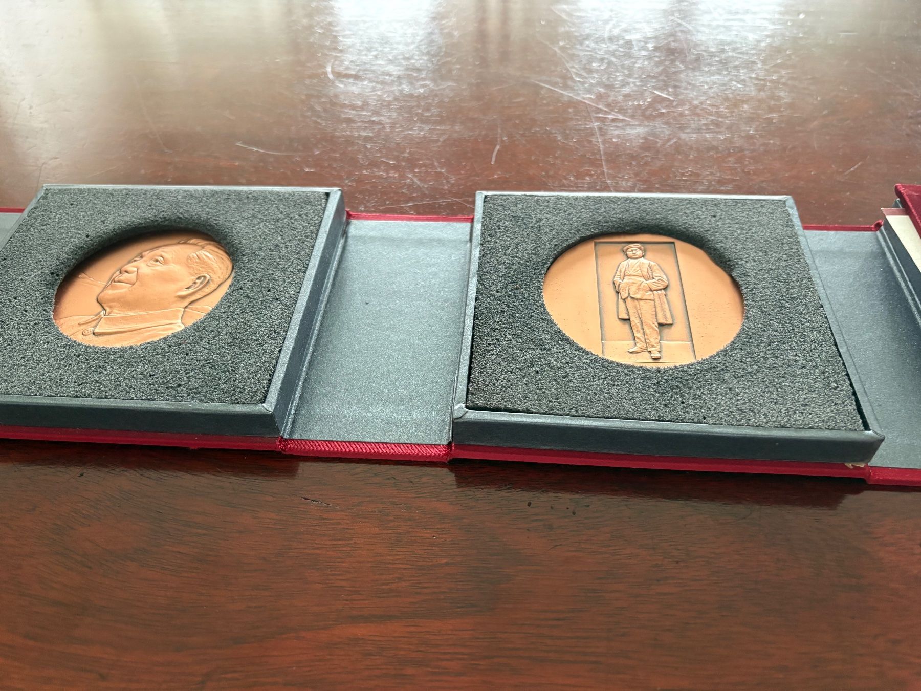 Medaglie: Commemorative Medals – Nuovo e nell'imballaggio originale da Lugano venduto da Edera49 3