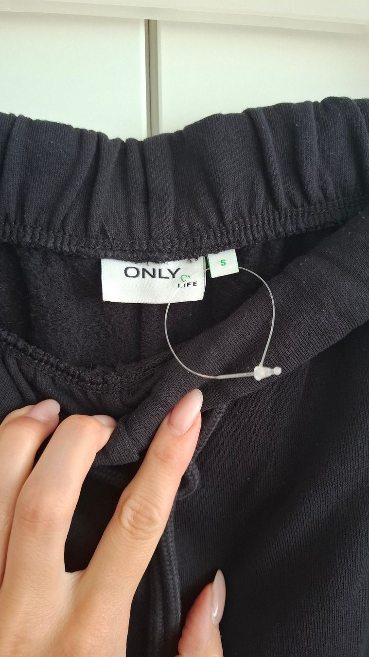 Only Pantaloni: ONLY PANT - Jogginghose Grösse S – Nuovo (secondo la descrizione) da Rickenbach b. Wil venduto da VeryLovelyThings 1