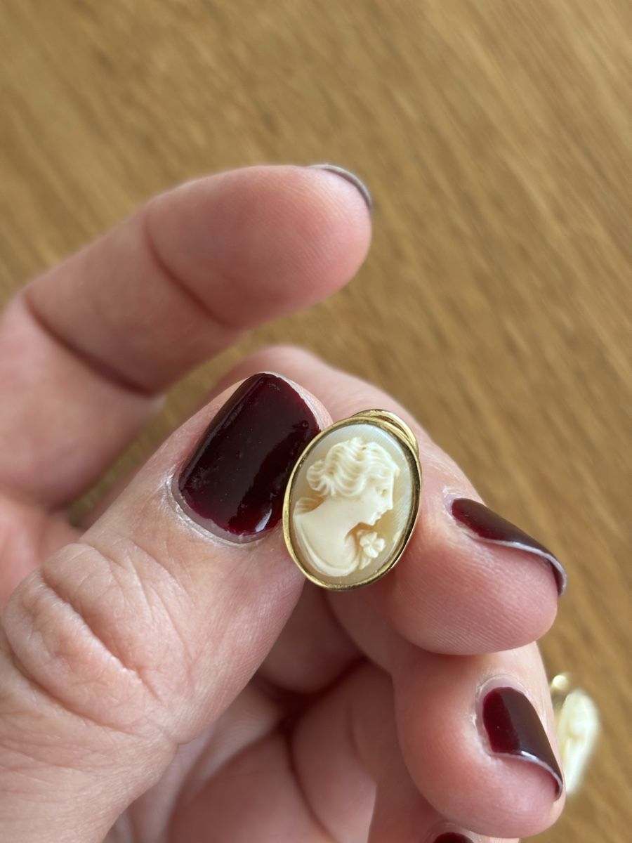 Orecchini pendenti & Orecchini a lobo: 18k gold and cameo earrings – Nuovo (secondo la descrizione) da Aarau venduto da banzinho 8