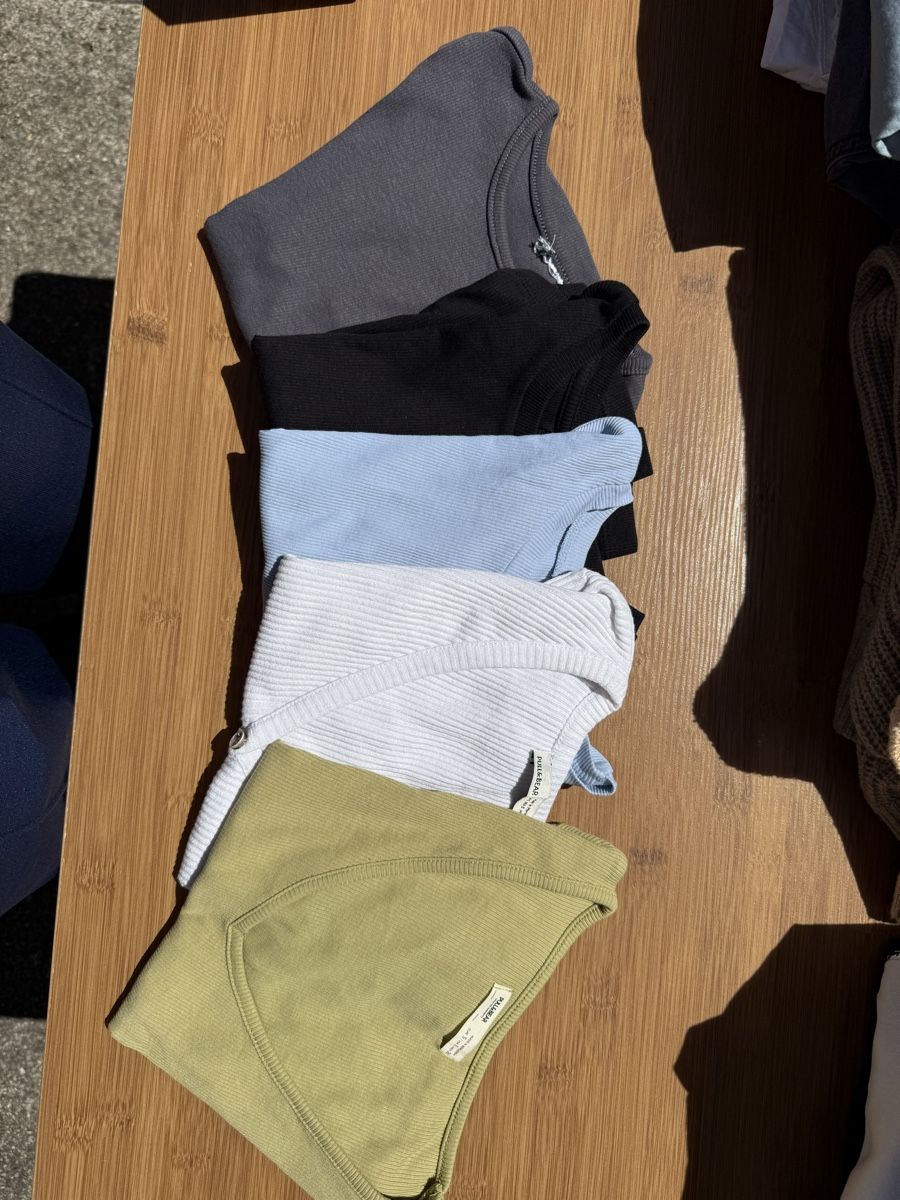 Lotti di vestiti: Diverse Tshirts Damen – Usato da Basel venduto da ali_r7s7 1