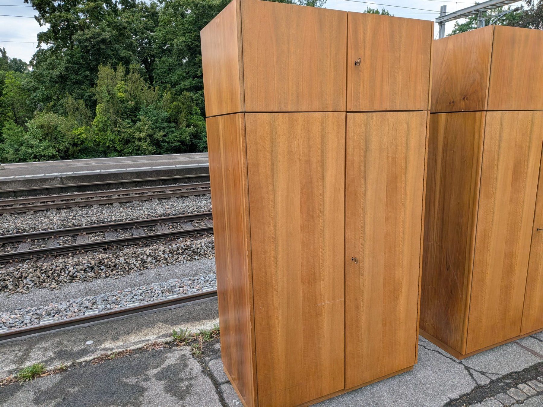 Armadi: Mid-Century Schrank - Tablar, Kleiderstange - Ref. 07/01 – Usato da Au ZH venduto da BrockiAu 2