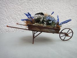 Puppenhauszubehör, Dekorative Blumenkarre