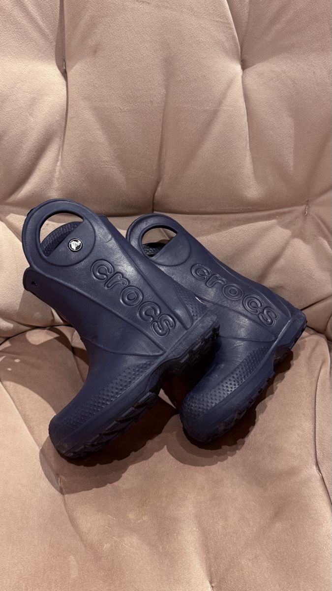 Crocs Chaussures hommes: Crocs Gummistiefel C9 – D'occasion à Aarau par AnaKruhol