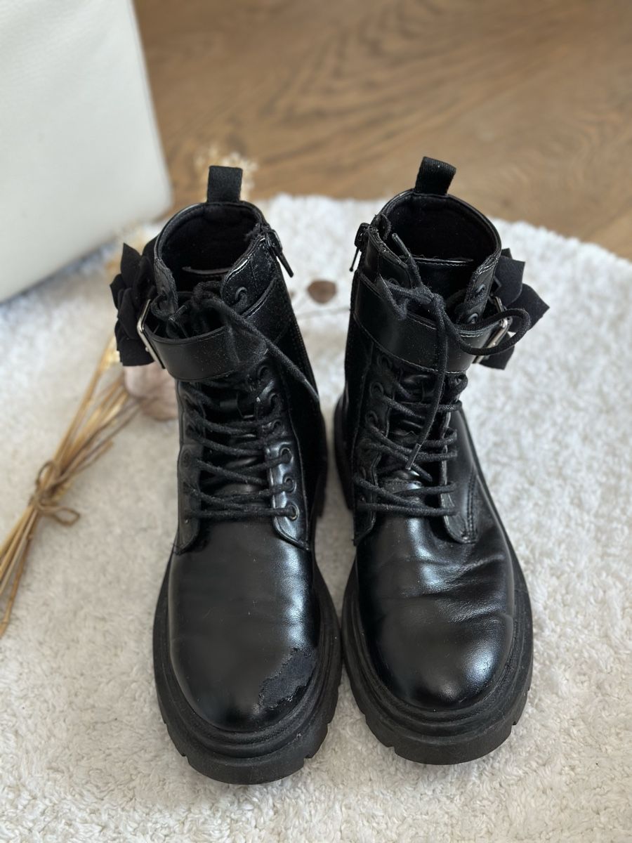 Zara Schuhe für Mädchen: Schwarze Boots von Zara, Gr. 35  – Gebraucht aus Obfelden von dafae 2