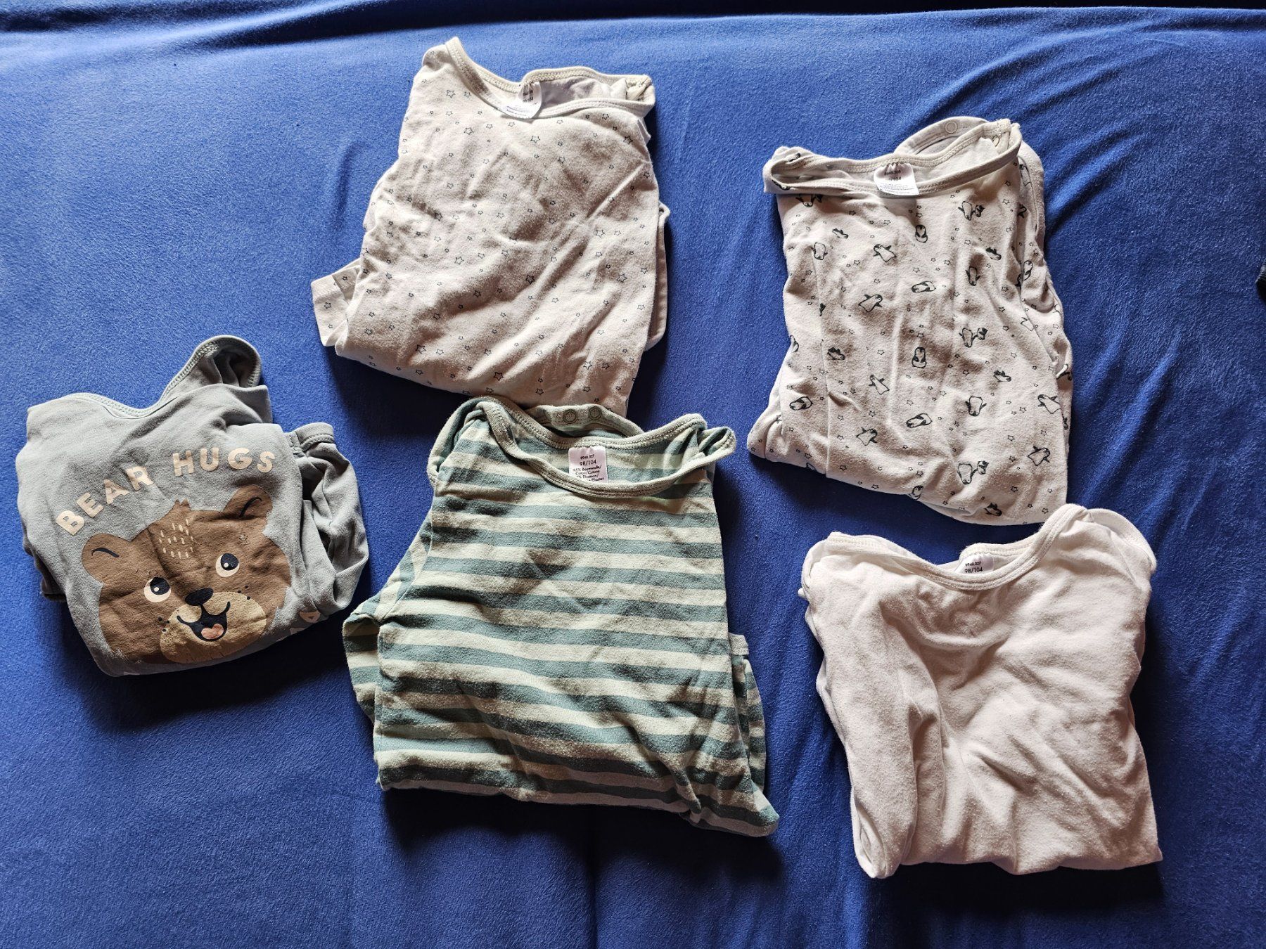 Lotti & Set di vestiti: Kleiderpaket Kinder 98/104 – Usato da Frauenkappelen venduto da Iceman 7