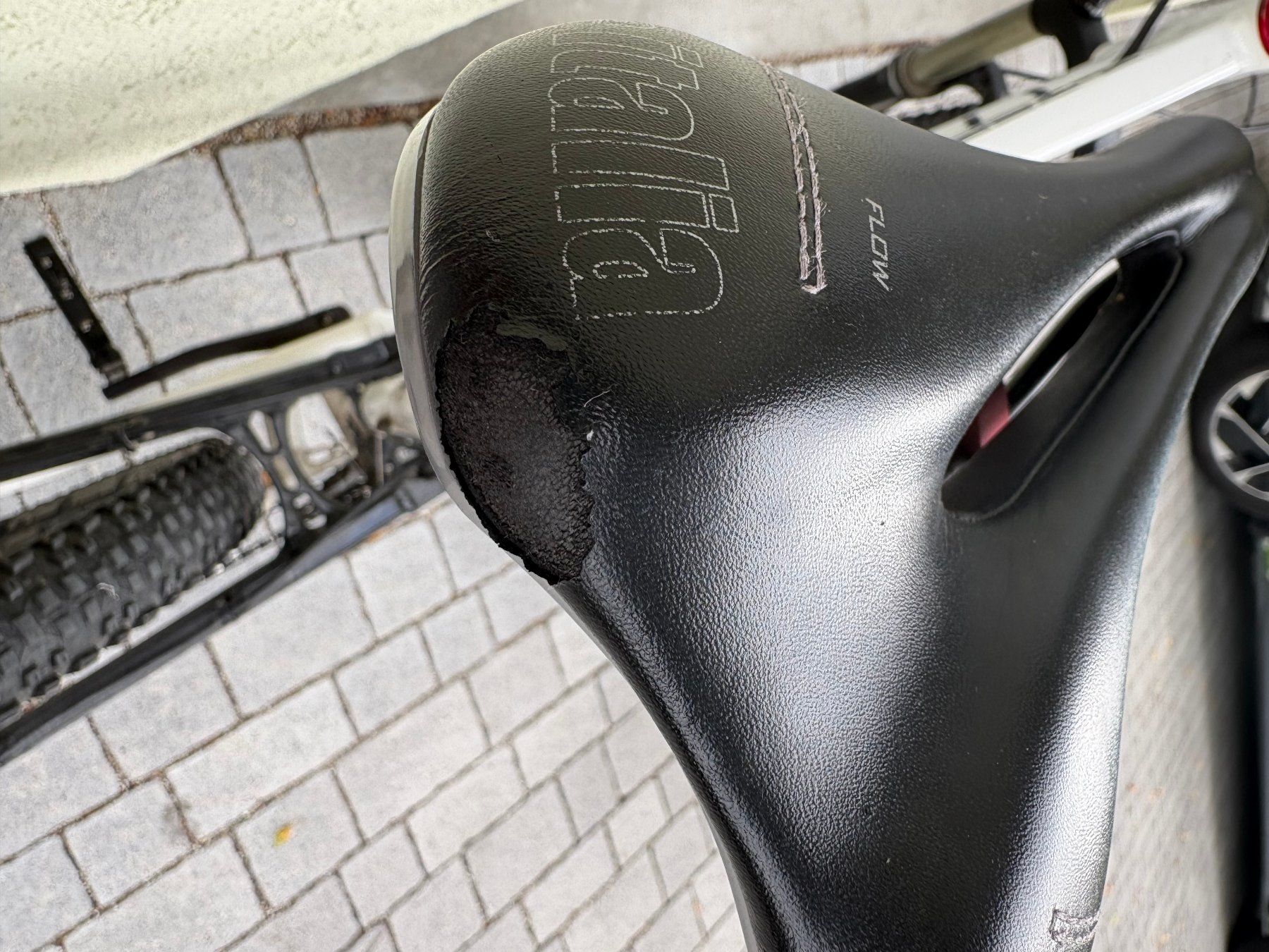 Mondia Vélos: Mountainbike mit Vollfederung – D'occasion à Beromünster par moonrunner 6