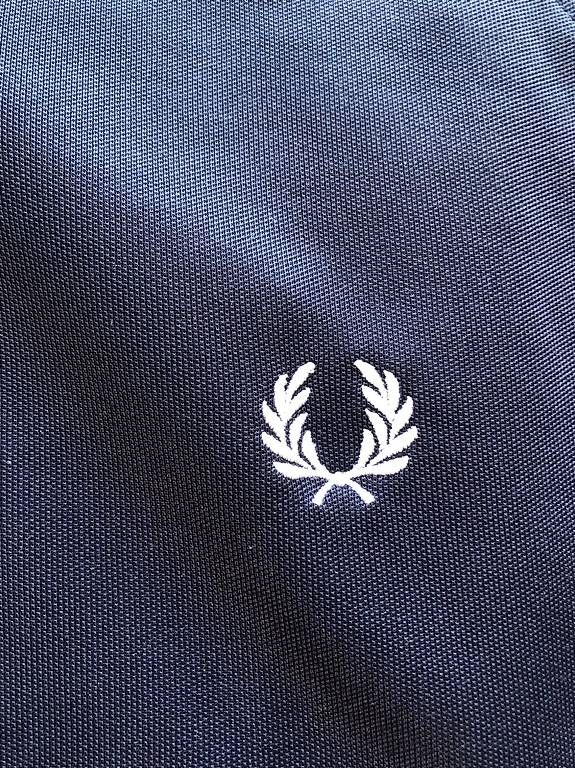 Giacche: Fred Perry Trainerjacke dunkelblau mit weiss Gr.L – Usato da Kreuzlingen venduto da gra_7qcc 5