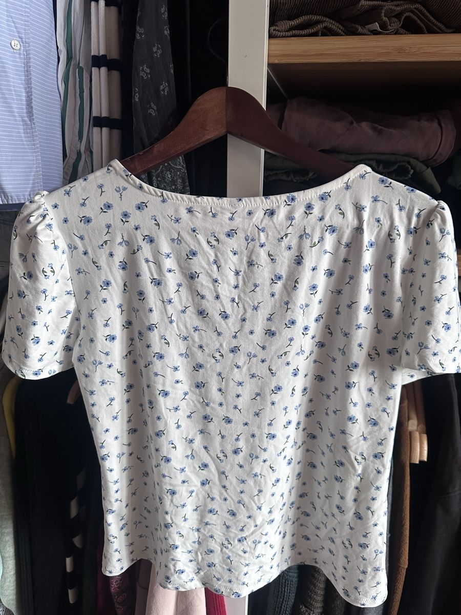 Tops: Top Gr. L, Blumenmuster – Gebraucht aus Münsingen von Secondhand89 1