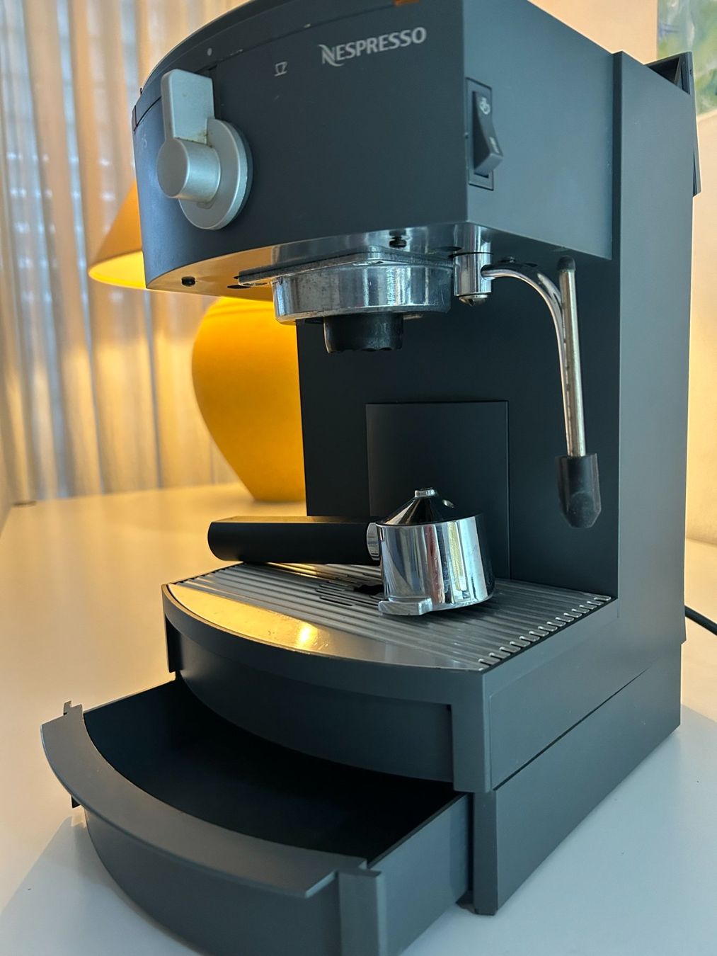 Krups Macchine per caffè & Macchine per espresso: Robuste machine à café Krups à capsules comme neuve, révisé. – Nuovo (secondo la descrizione) da nyon venduto da Lbabi 1