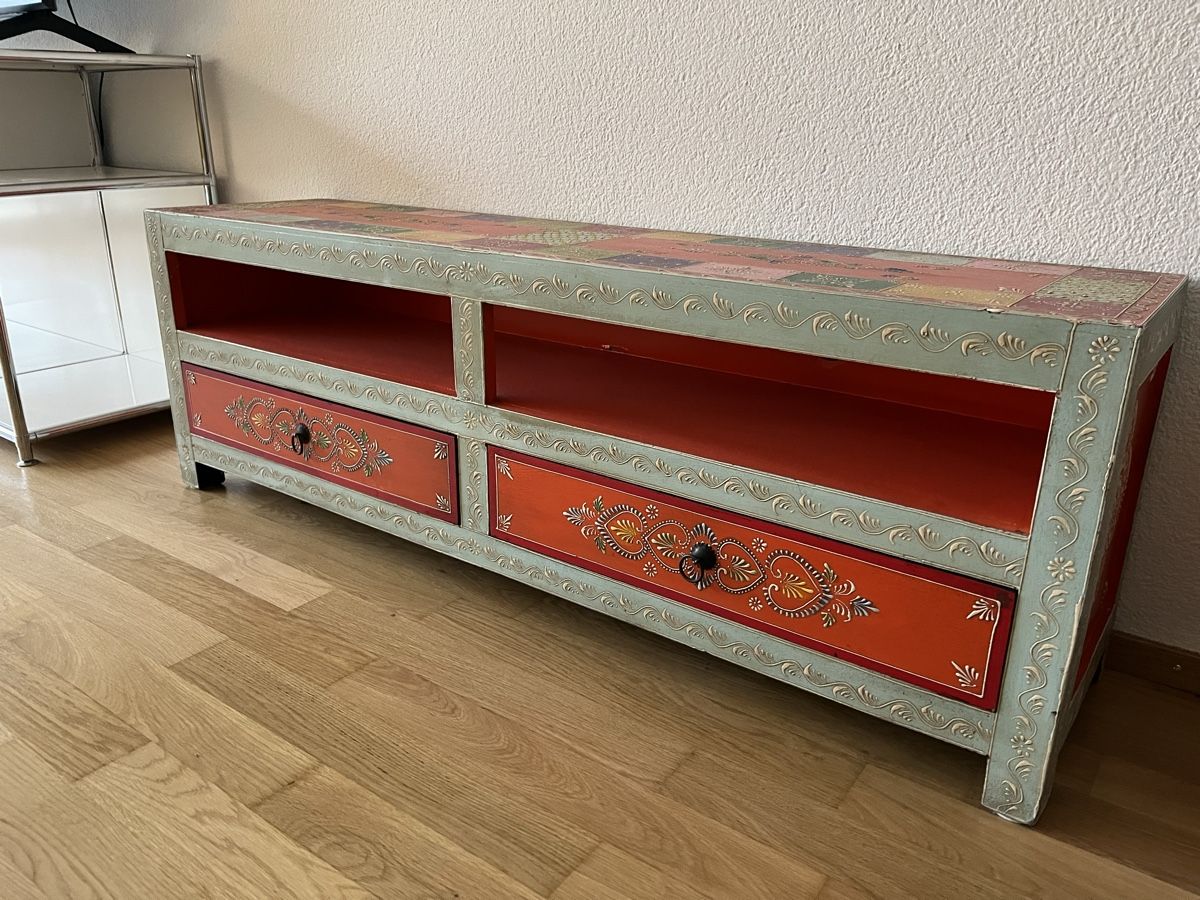 Mobili TV: kleines TV-/Lowboard Mangoholz – Usato da Bremgarten b. Bern venduto da vezia79 2