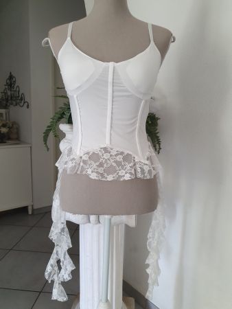 Weisses Top m. Spitzen Gr M