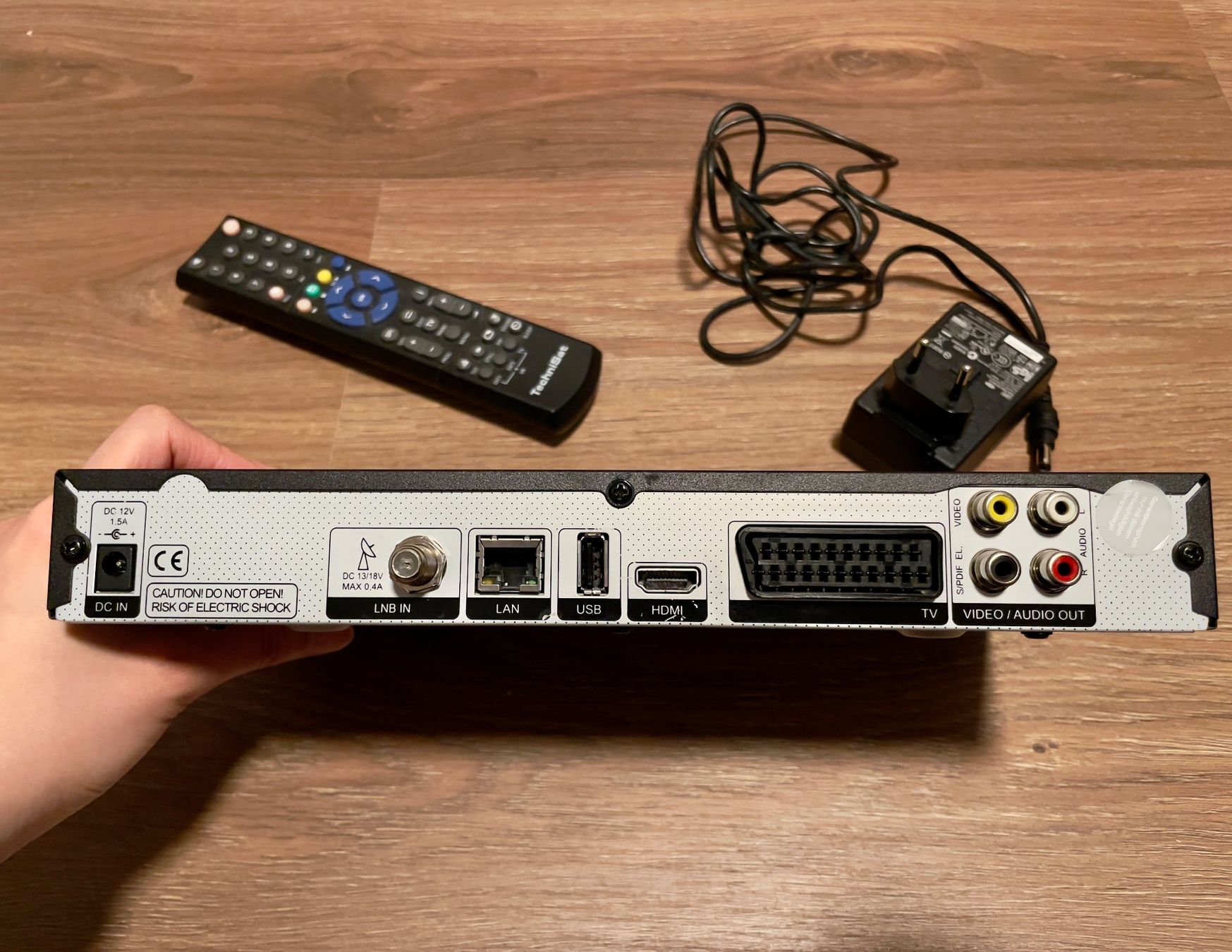 Technisat Receiver: TechniSat TechniStar S1 TV-Receiver mit Fernbedienung, Kabel – Gebraucht aus Winterthur von ttltc 3