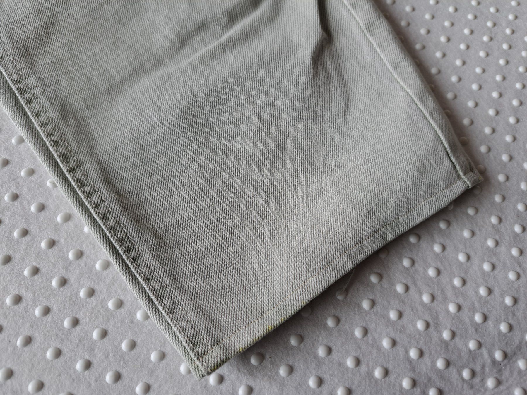 Bershka Pantaloni: Stylische 7/8 Sommerhose, Gr. 34, hellgrün – Usato da Gysenstein venduto da joshuas81 1