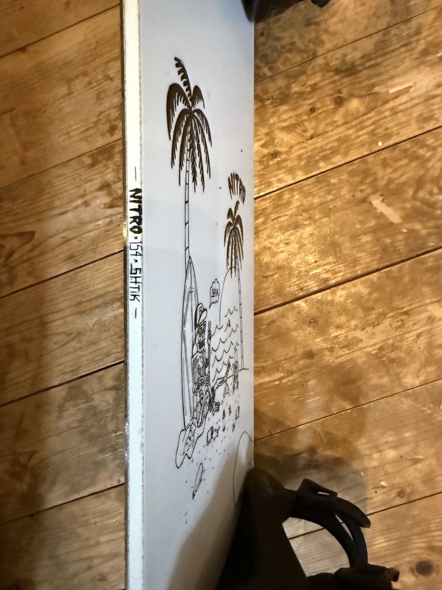 Snowboard Nitro Boards: Nitro Snowboard 154cm mit Bindung grösse M preisVerhandelbar – D'occasion à Rodersdorf par Everything.ch 3