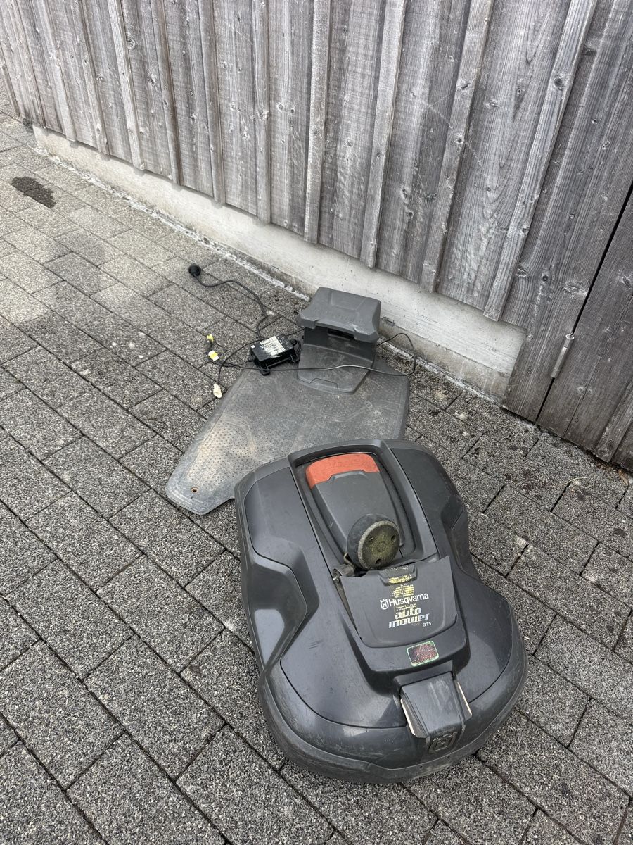 Husqvarna Tagliaerba: Husquarna 315 Rasenroboter – Difettoso da Ebnat-Kappel venduto da Buchiworldwide