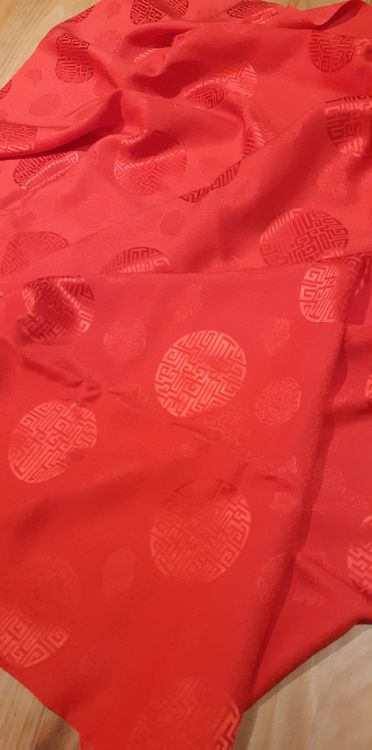 Magnifique tissue en satin rouge (Neu (gemäss Beschreibung)) in ...