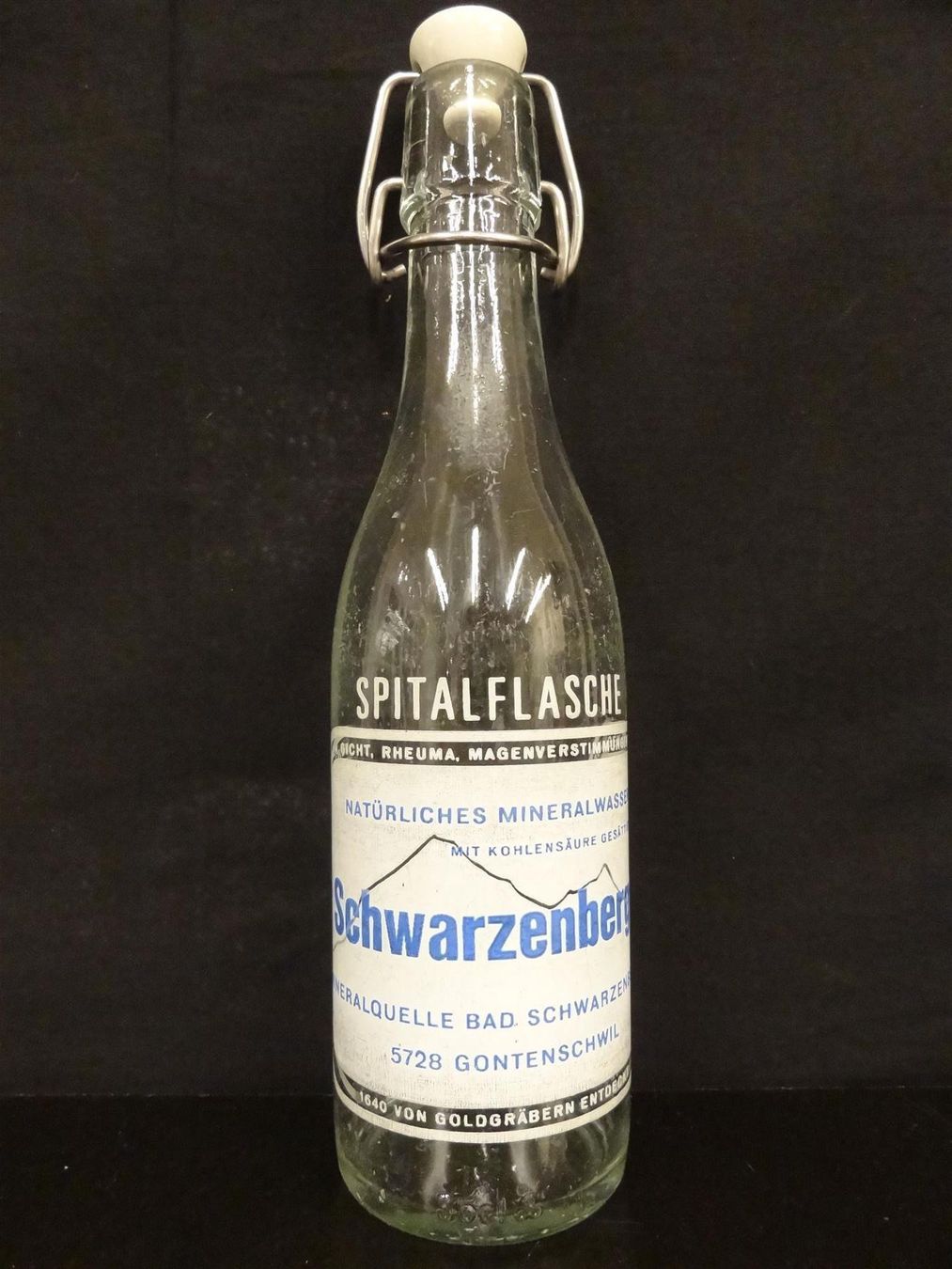 Bicchieri, Caraffe & Bottiglie: alte Flasche SCHWARZENBERGER 1974 – Usato da Kerzers venduto da Flaschenposten