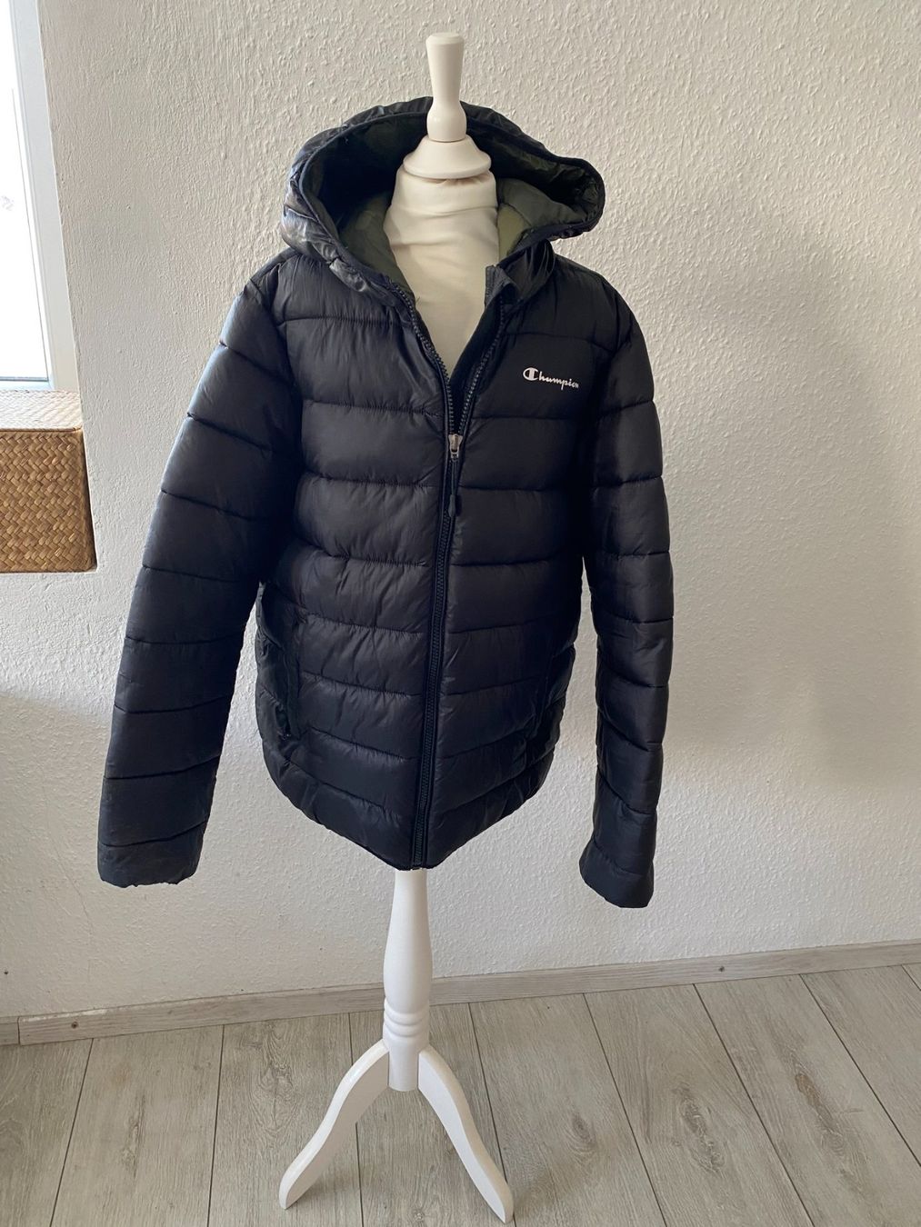 Champion Giacche: Winterjacke Champion Gr. 146-152 – Usato da Stetten SH venduto da bijoux18