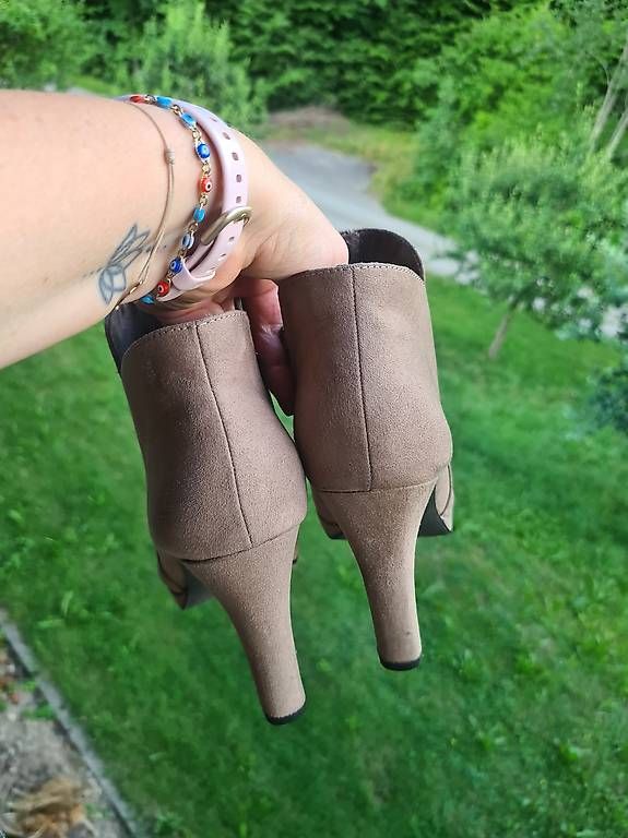 Tamaris Scarpe da donna: Tamaris- High Heel Stiefelette – Nuovo (secondo la descrizione) da Heimisbach venduto da Rotflengel 3