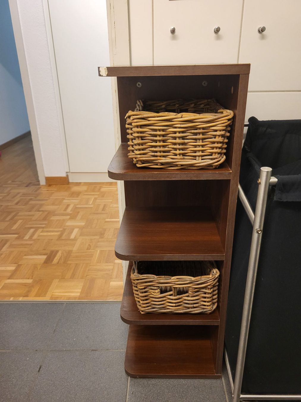 Scaffali: Regal mit Körben braun 4 Fächer – Usato da Effretikon venduto da han_ch8p
