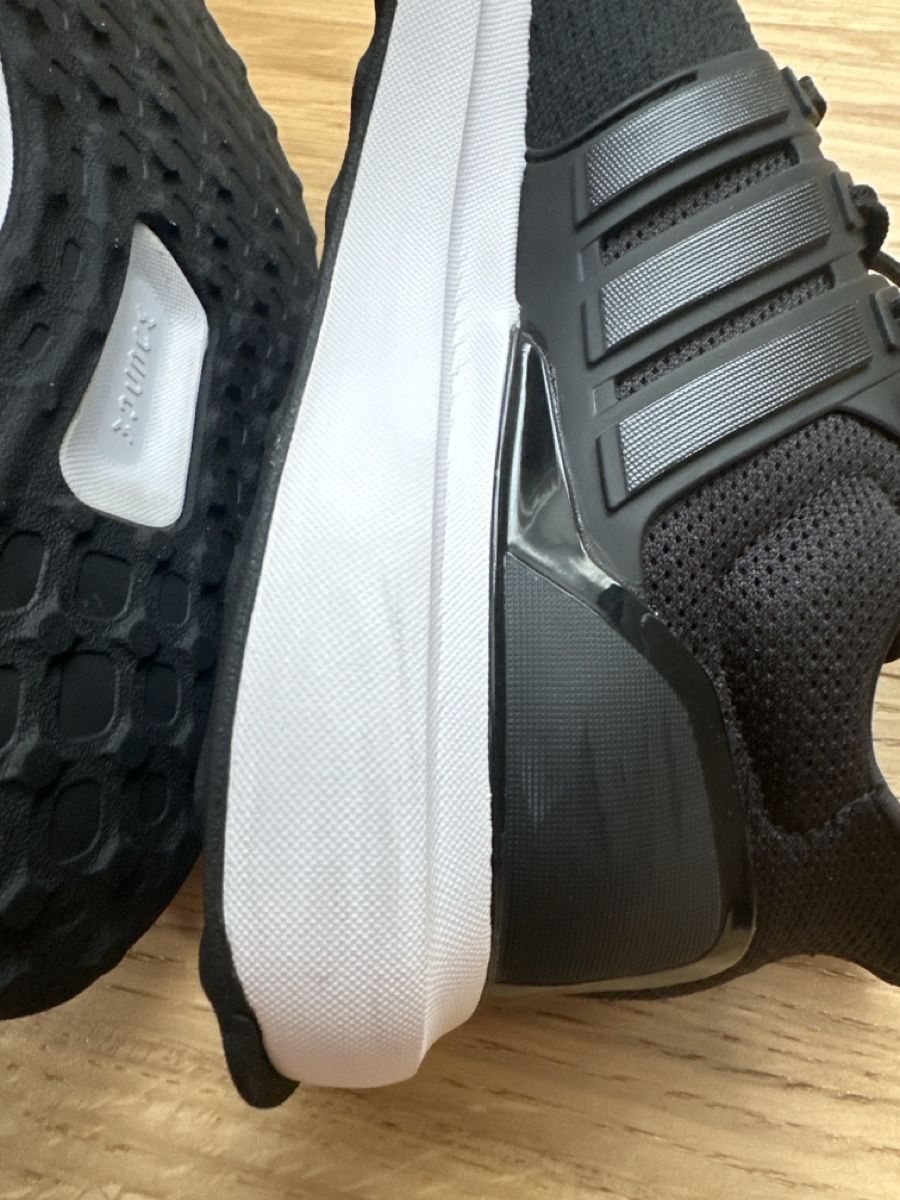 Adidas Scarpe da donna: Adidas Ubounce Dna Gr. 36 – Usato da Gossau SG venduto da Nisu98 3