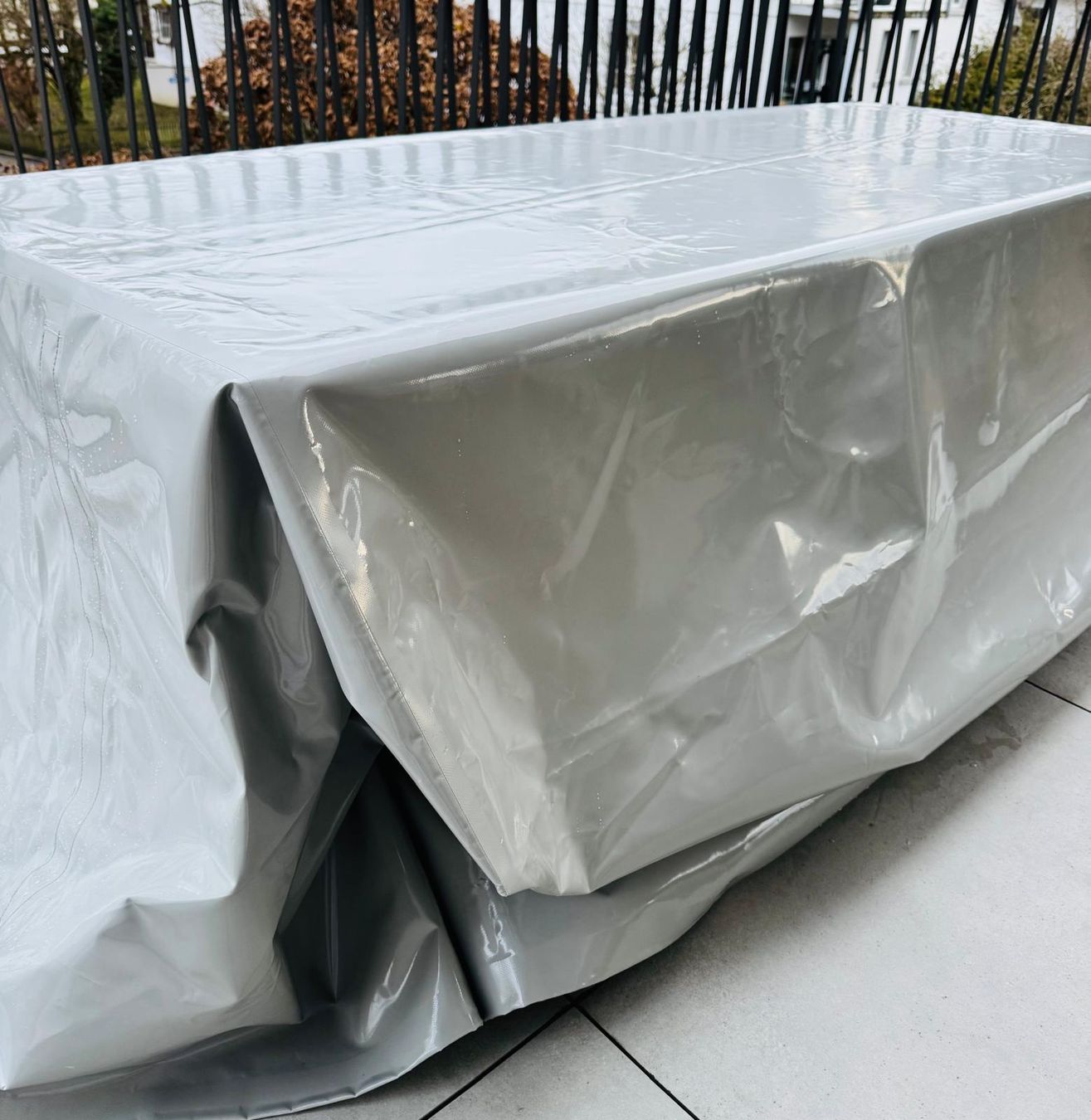 Coperture: Abdeckhaube für Gartenmöbel – Nuovo e nell'imballaggio originale da St. Gallen venduto da Bt5 3