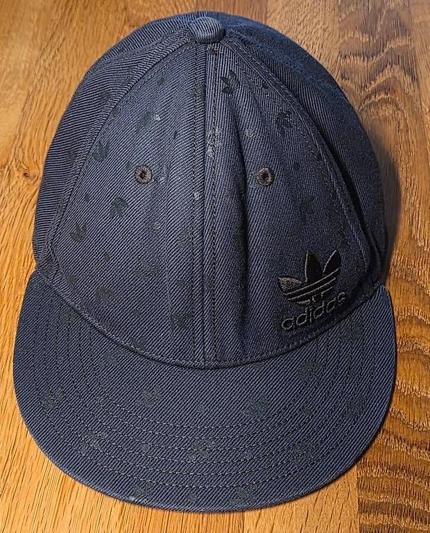 Adidas Copricapi, berretti & cappellini: Casquette Adidas – Usato da Confignon venduto da Tibinhosfc