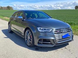 Audi S3 2.0 TFSI quattro S-tronic
