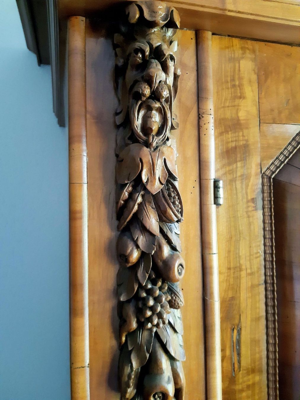 Schränke: Barocker Kleiderschrank – Gebraucht aus Basel von graillard 2