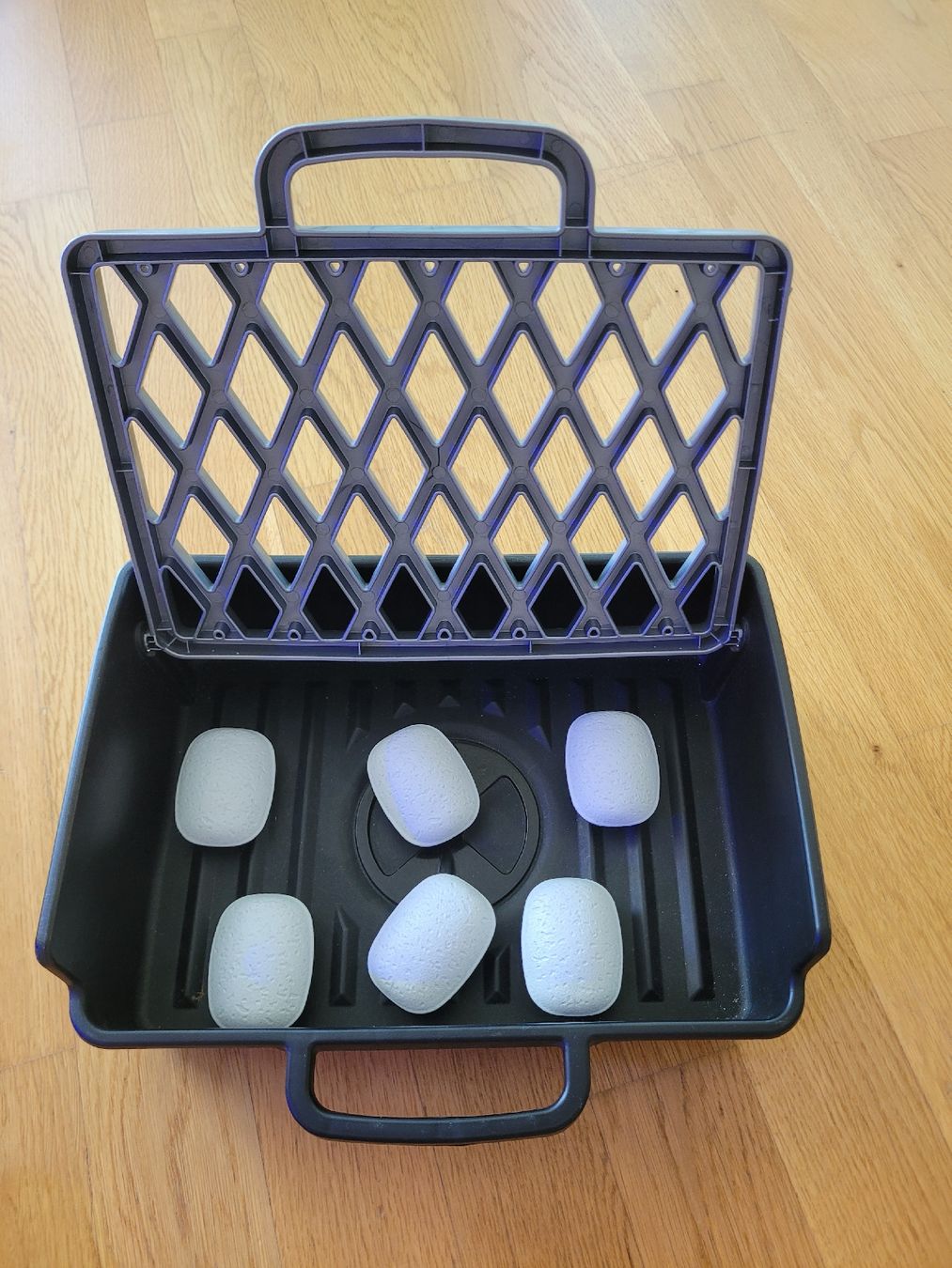 Spielzeuge: Spielzeug Grillset mit Zubehör – Gebraucht aus Oberweningen von Ziegel2 1