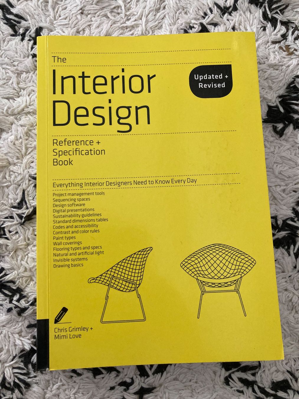 Bücher: The Interior Design Reference Specification Book – Gebraucht aus Zürich von aur_ydw6
