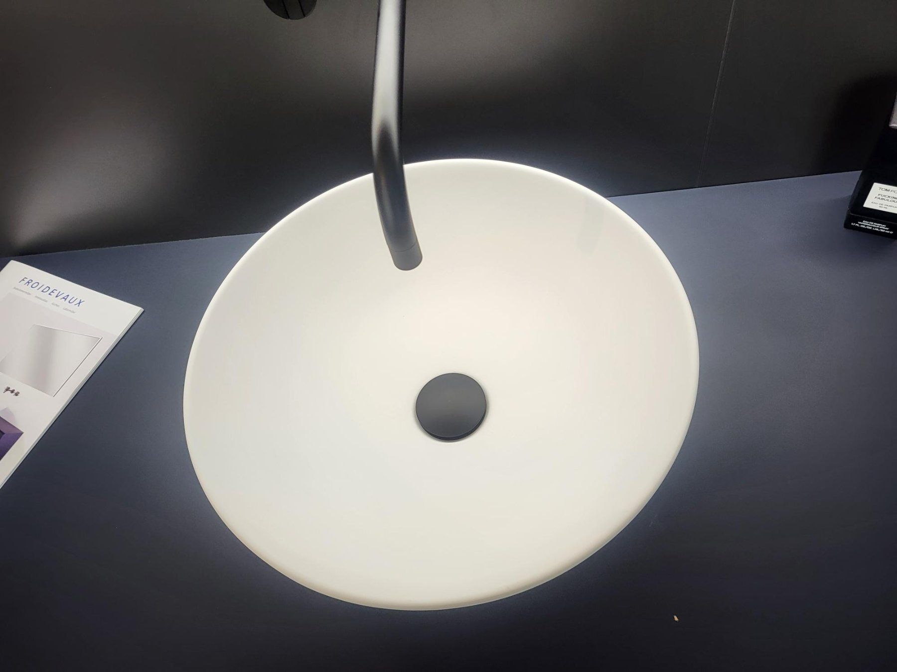 Lavabi & lavandini: Aufsatzbecken Circle Soft Glaciar White – Nuovo e nell'imballaggio originale da Küssnacht am Rigi venduto da domusinterior 2