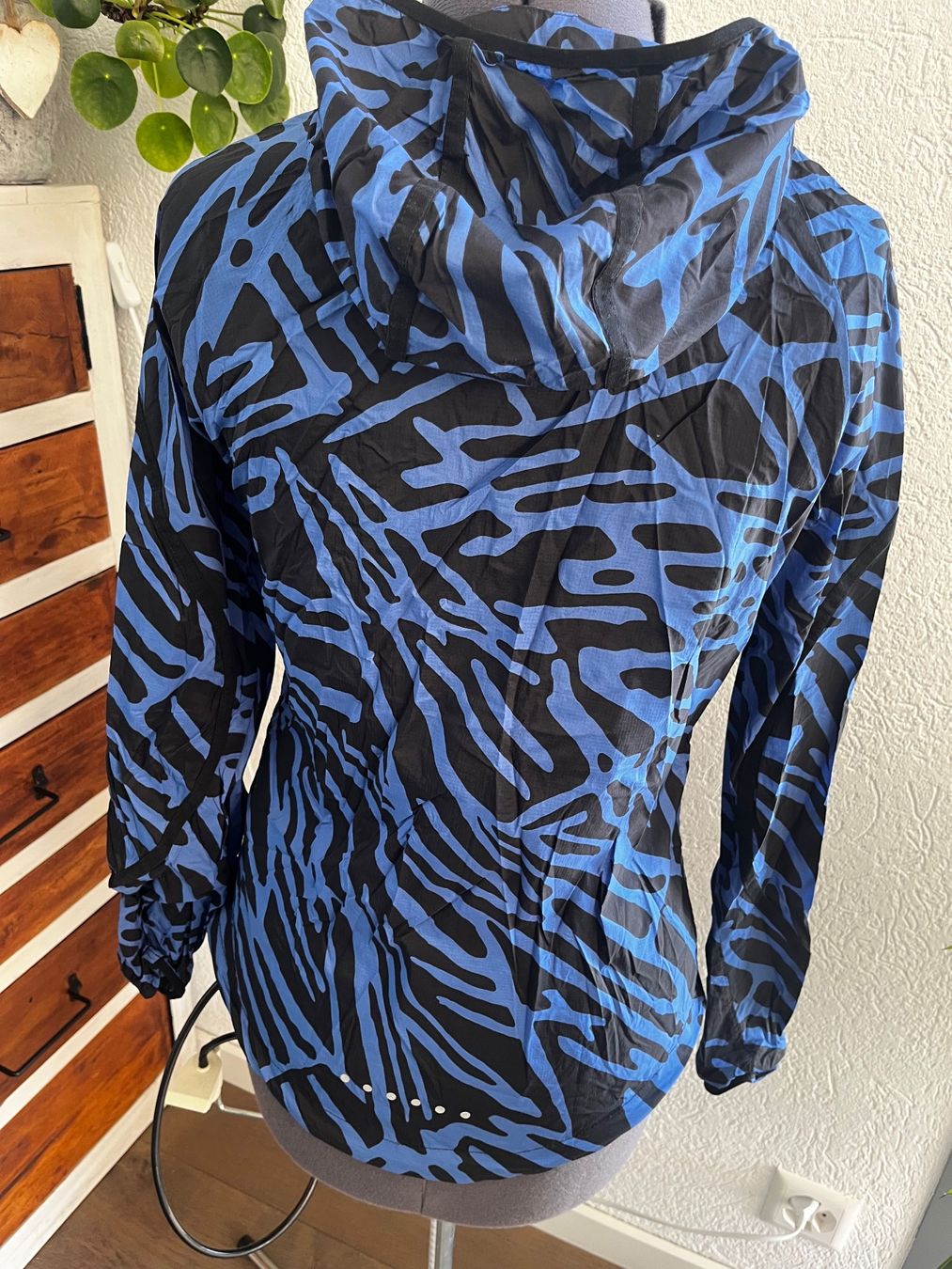 Nike Vestes: Coupe-vent running Nike – D'occasion à Develier par lili_1 1