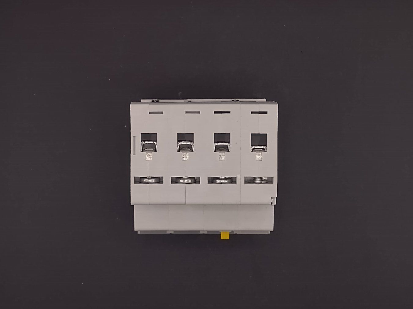 Eaton Interruttori: Eaton mRB6-16/3N/C/003-A – Usato da Winterthur venduto da Hint17 2