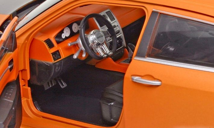 Chrysler Modellini d'auto: CHRYSLER 300C + JET SKI  BY PAROTECH – Nuovo e nell'imballaggio originale da Erlenbach im Simmental venduto da Model_box 8