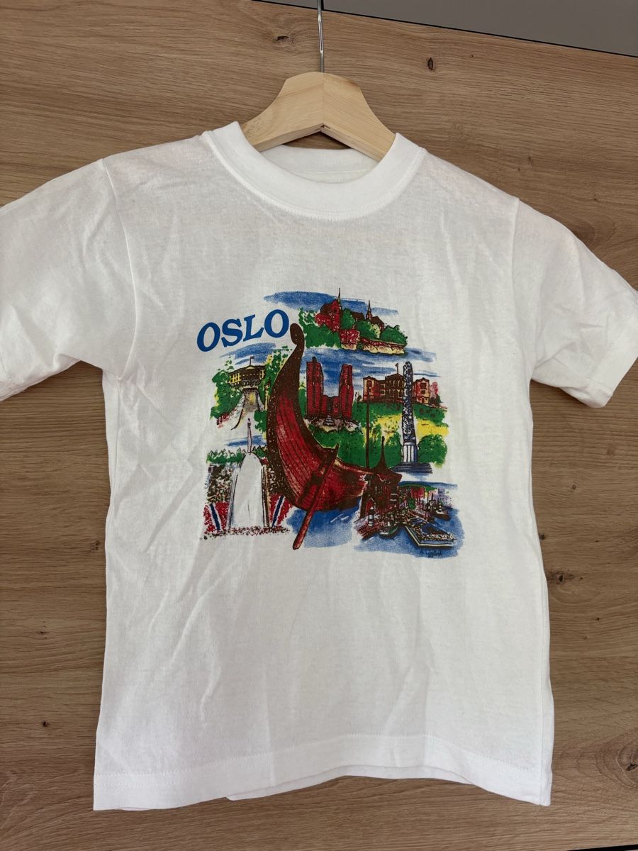 T-Shirts: Crop Top Oslo – Neu (gemäss Beschreibung) aus Spiez von Michaela333