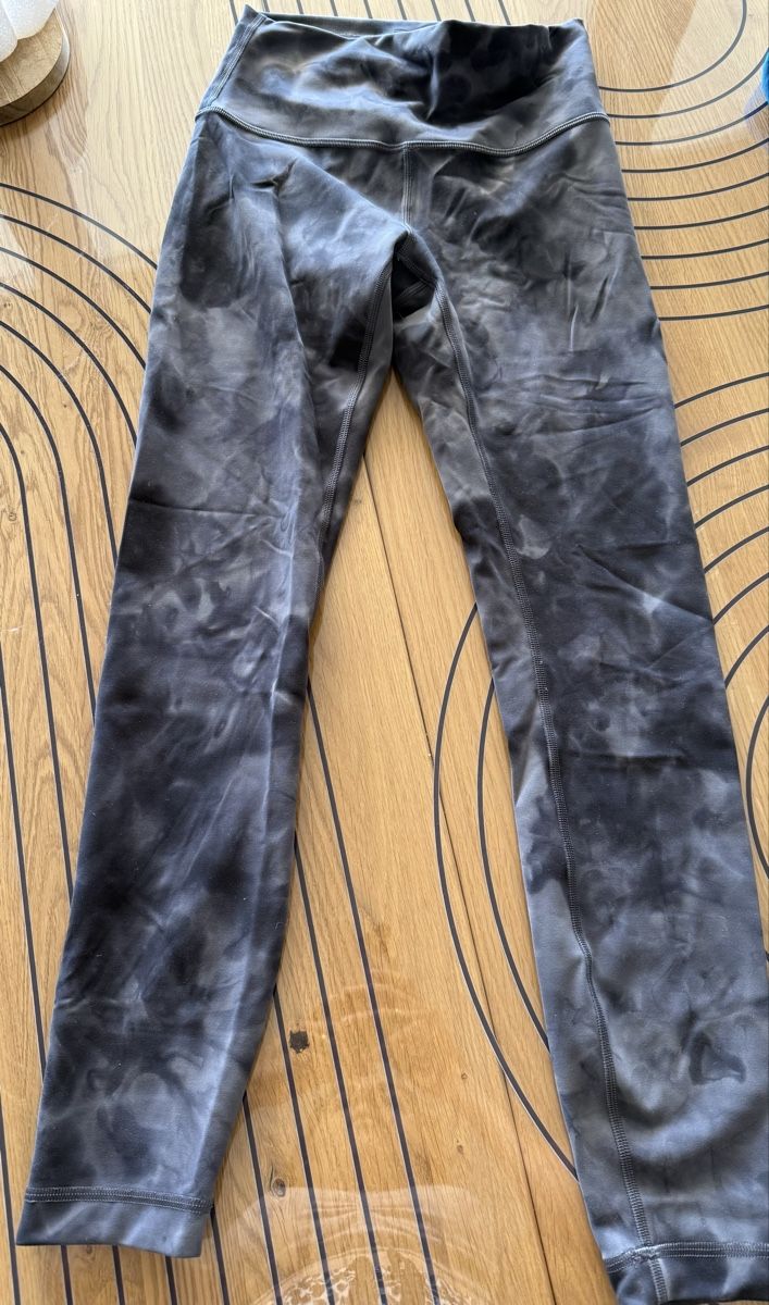 Lululemon : Lululemon Leggings Grösse 4 – Usato da Zürich venduto da ram9491