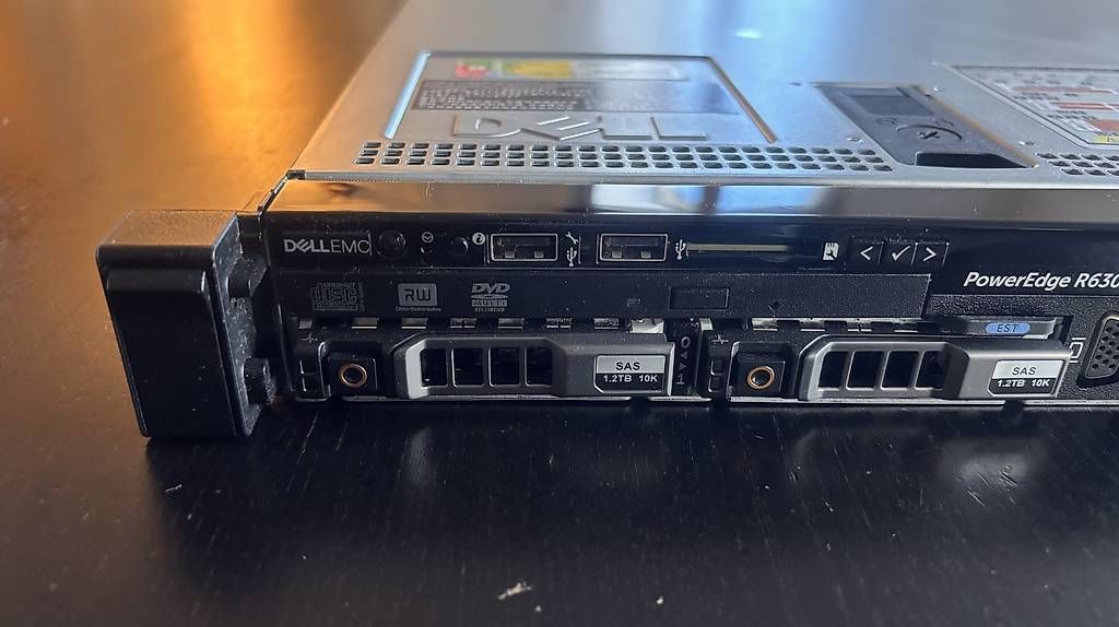 Dell Server: Dell PowerEdge R630 Server mit Schienen – Gebraucht aus Degersheim von Einhorn84 2