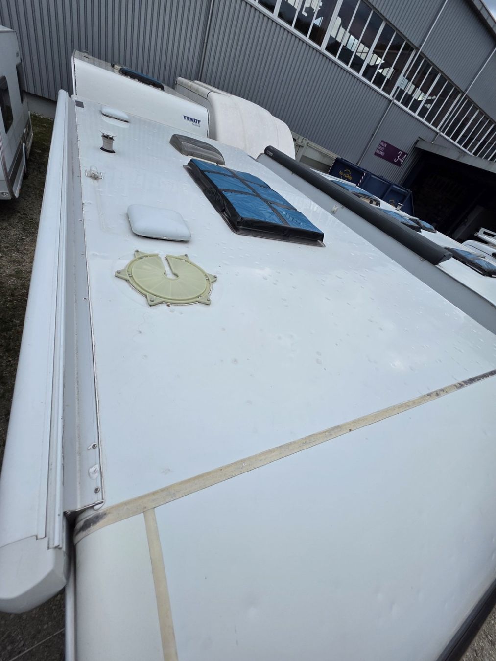 Eriba Veicoli da campeggio: Wohnwagen ERIBA Nova 465 – Usato da Winterthur venduto da MCW 2