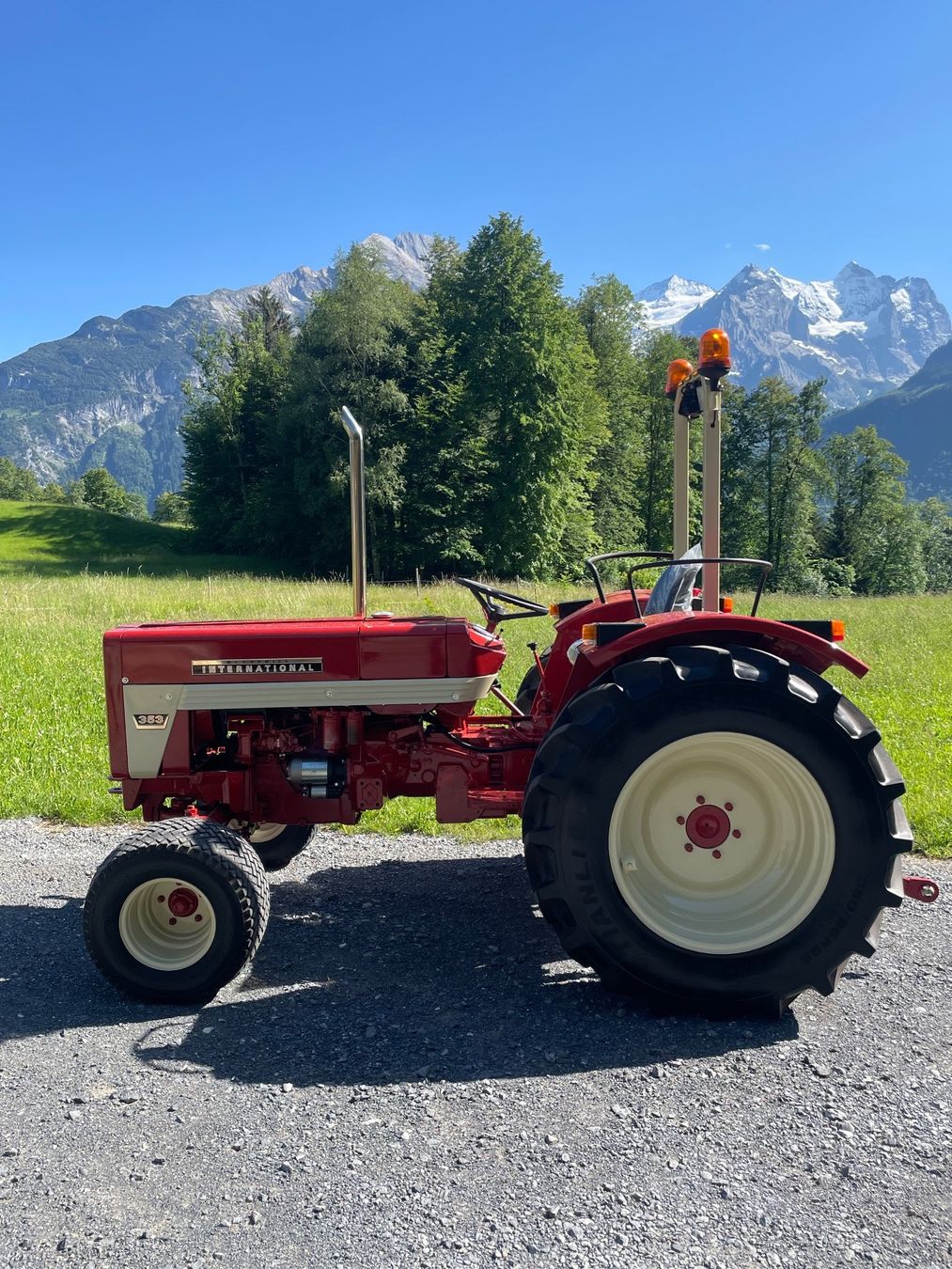 IHC Trattori: Traktor IHC 353 – Usato da Hasliberg-Goldern venduto da Zenger36