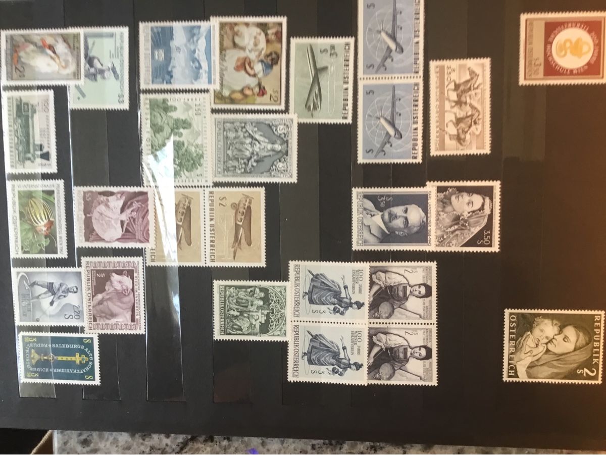 Alben: Album mit 10 Doppelseiten 24x32 mit Briefmarken Österreich – Gebraucht aus steinach von Haudi5 8