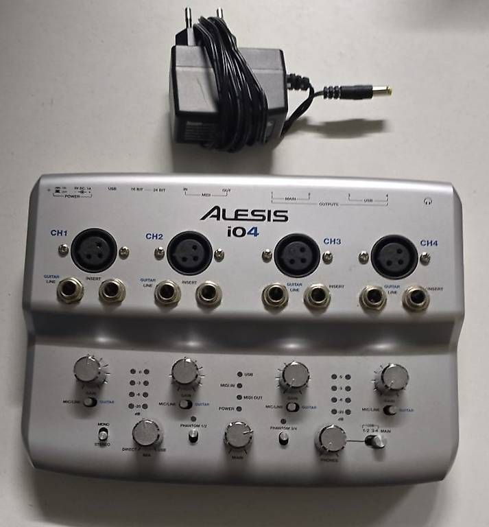 Instruments de musique: Carte son Alesis iO4 – D'occasion à La Chaux-de-Fonds par stonekluk
