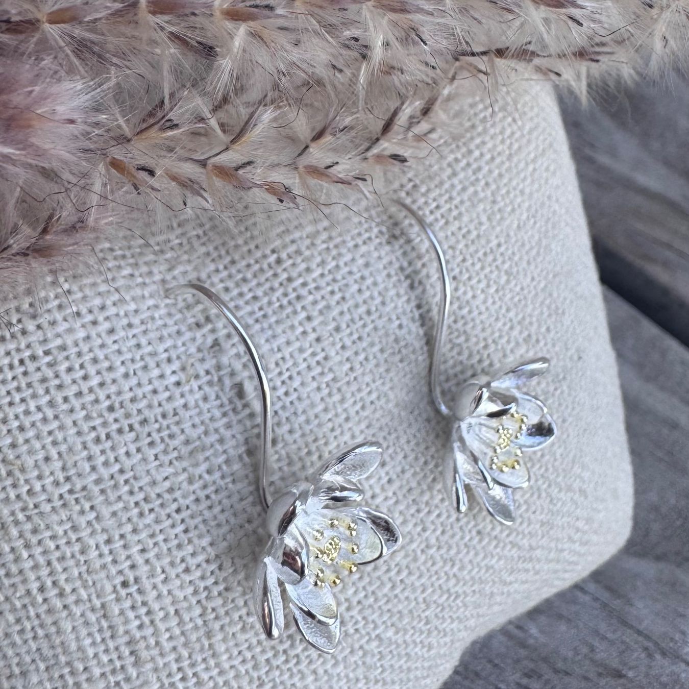 Orecchini pendenti & Orecchini a lobo: Wunderschöne Silber 925 Ohrhänger in Blüten-Form mit Stempel – Nuovo e nell'imballaggio originale da Rombach venduto da Ivreajewels 4