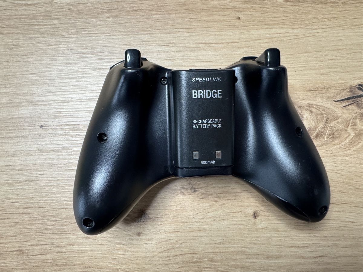 Controller: Xbox 360 Controller Schwarz mit Speedlink Akku – Usato da Biberist venduto da etesummer 1