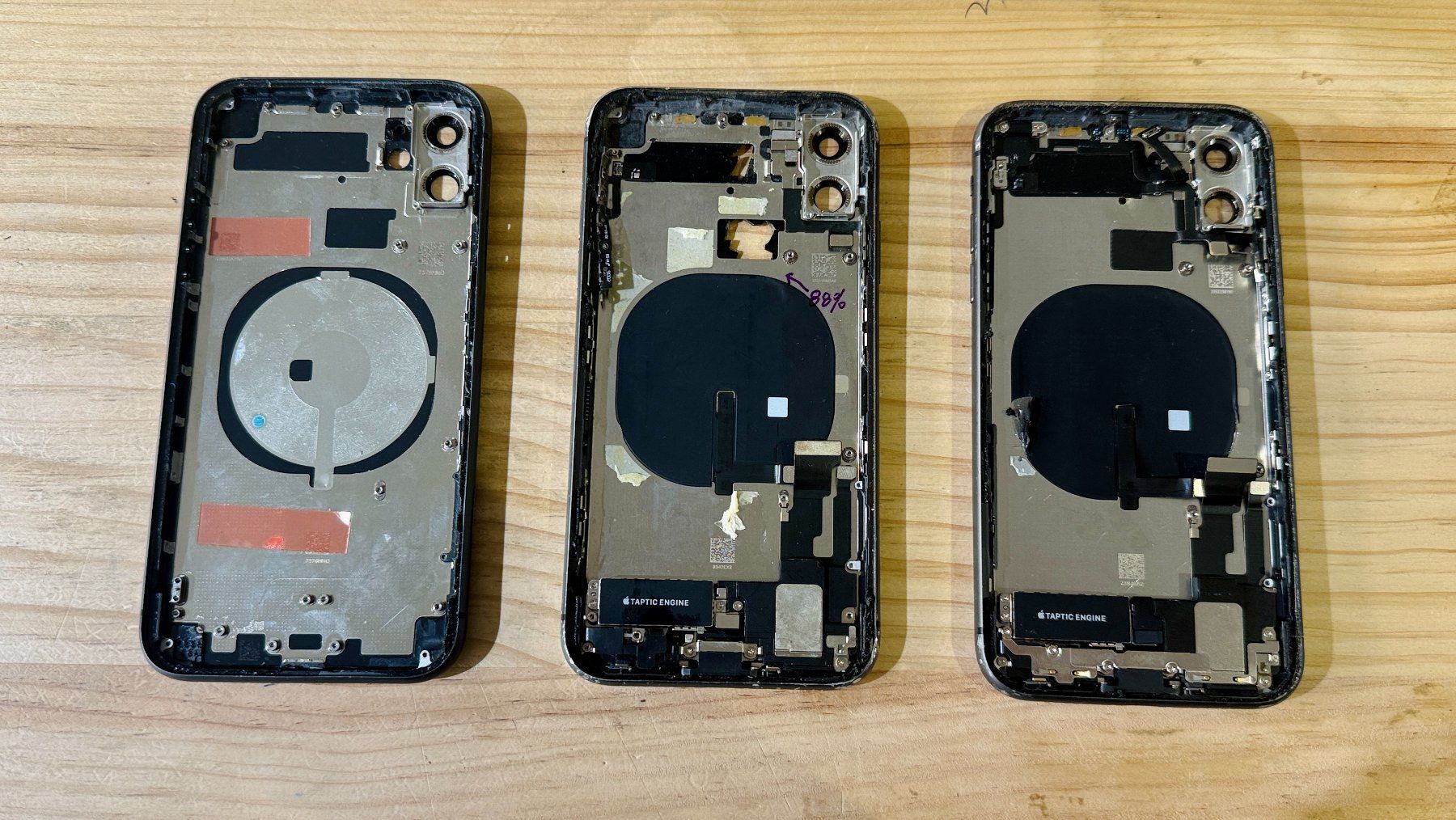 Apple Telefoni cellulari / Smartphones: 3 chassis iphone 11 pour pièces réparation – Usato da Morges venduto da DA-repa