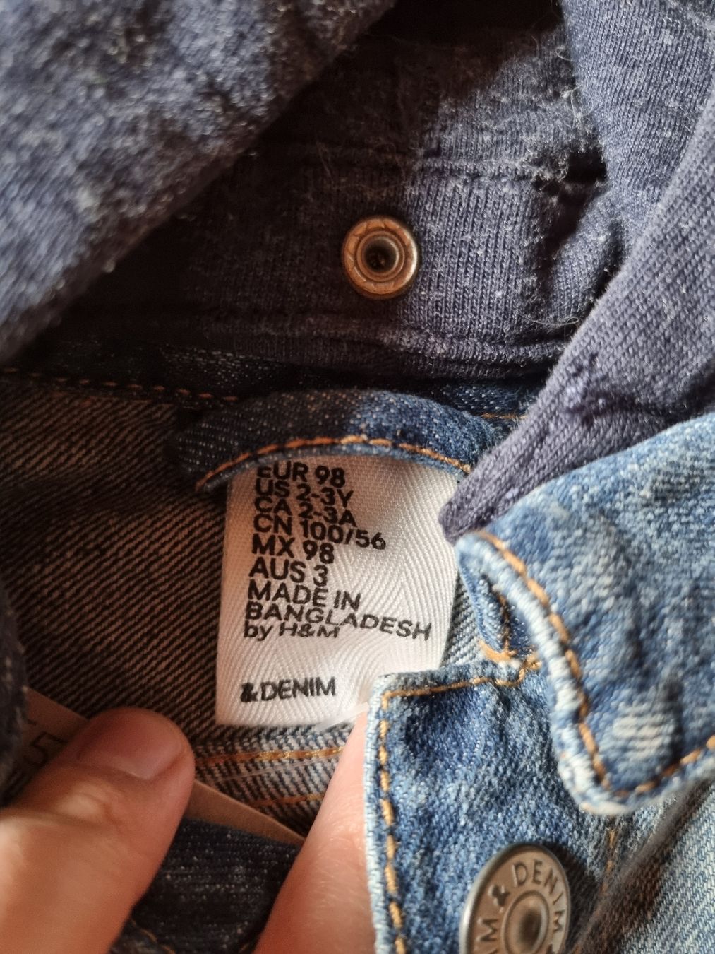 H&M Giacche & Cappotti: veste en jeans t.98 – Usato da Château-d'Oex venduto da mae_6pqm 1