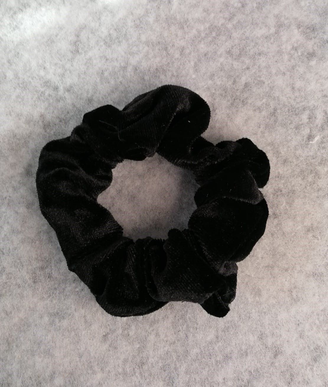Accessori per capelli: Scrunchie /Haargummi aus Samt – Nuovo (secondo la descrizione) da Grächen venduto da Hel7890