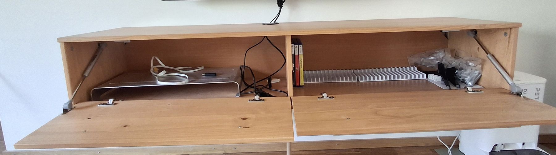 TV Möbel: Sideboard TV Schrank Tecca – Gebraucht aus Basel von ele_9bm9 1