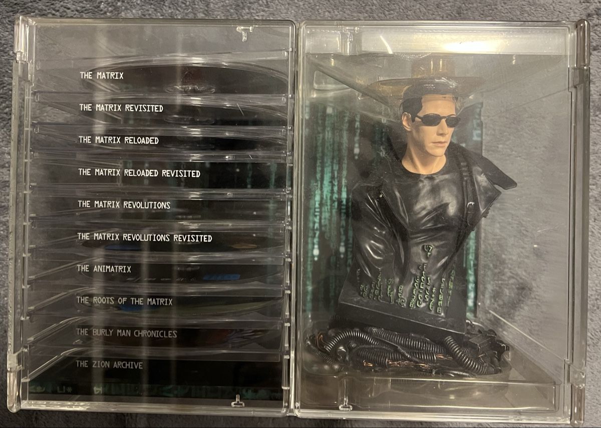 Tutti i DVDs: The Matrix - Ultimate Collection DVD Box Set mit Figur – Nuovo (secondo la descrizione) da Buckten venduto da Dominoluna 1