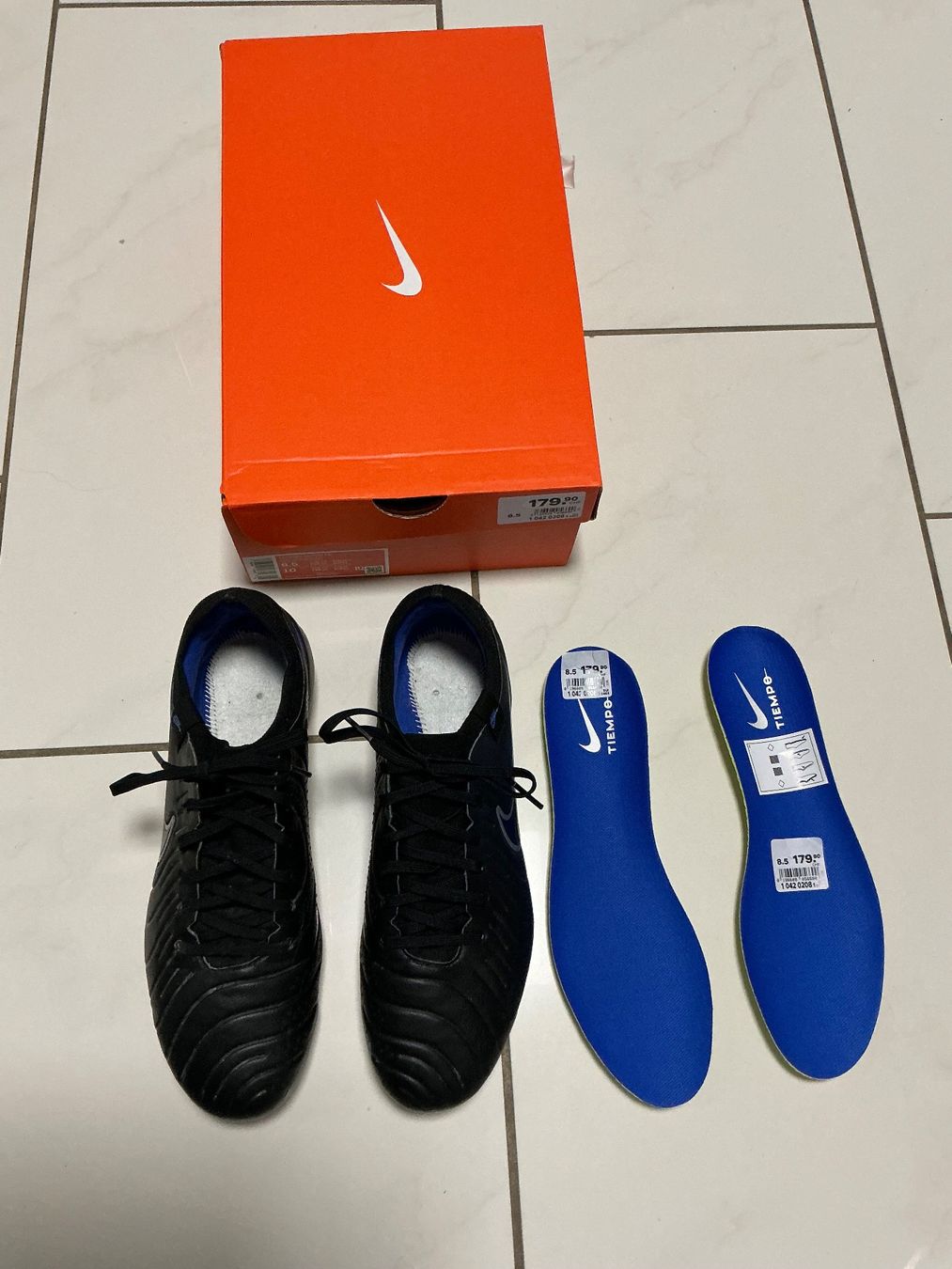 Nike Scarpe da uomo: Legend 10 Pro Fg Gr.42 – Nuovo (secondo la descrizione) da Biel-Benken BL venduto da Sahra1 2